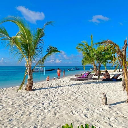 Koimala Hotel Maamigili Island Екстер'єр фото