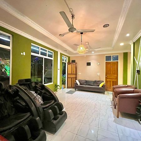 Koimala Hotel Maamigili Island Екстер'єр фото