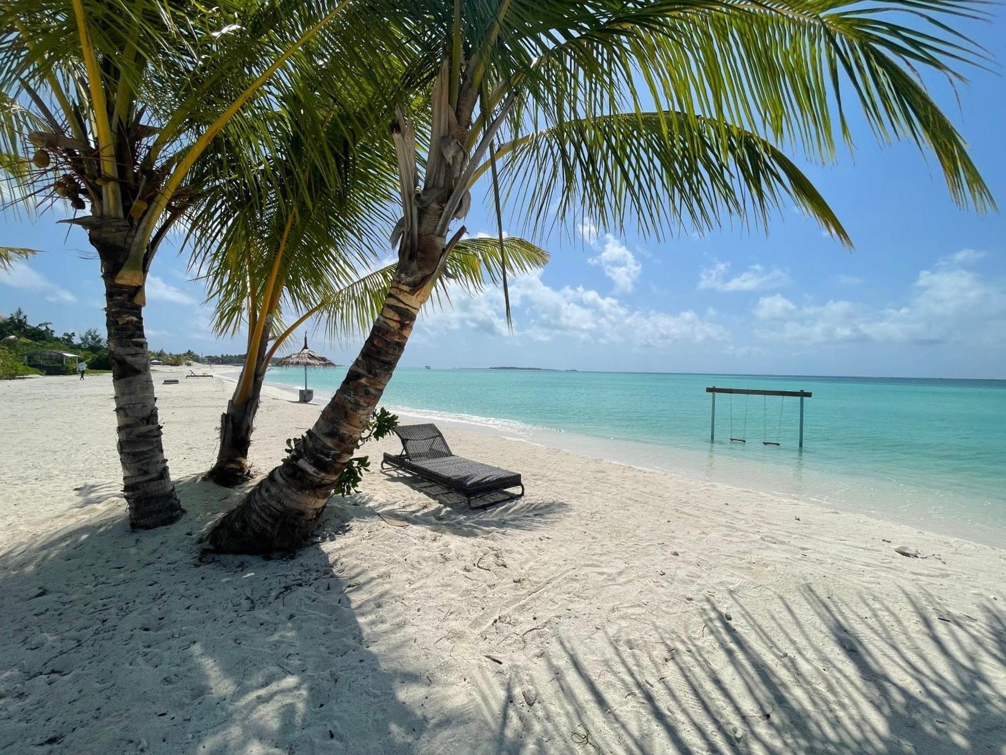 Koimala Hotel Maamigili Island Екстер'єр фото