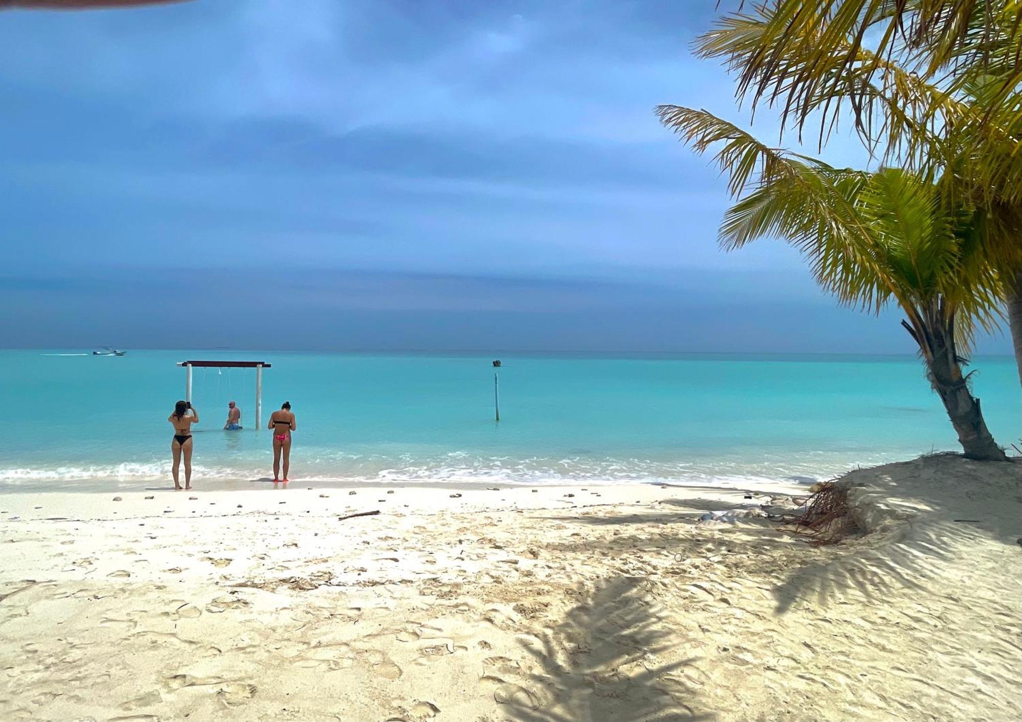 Koimala Hotel Maamigili Island Екстер'єр фото