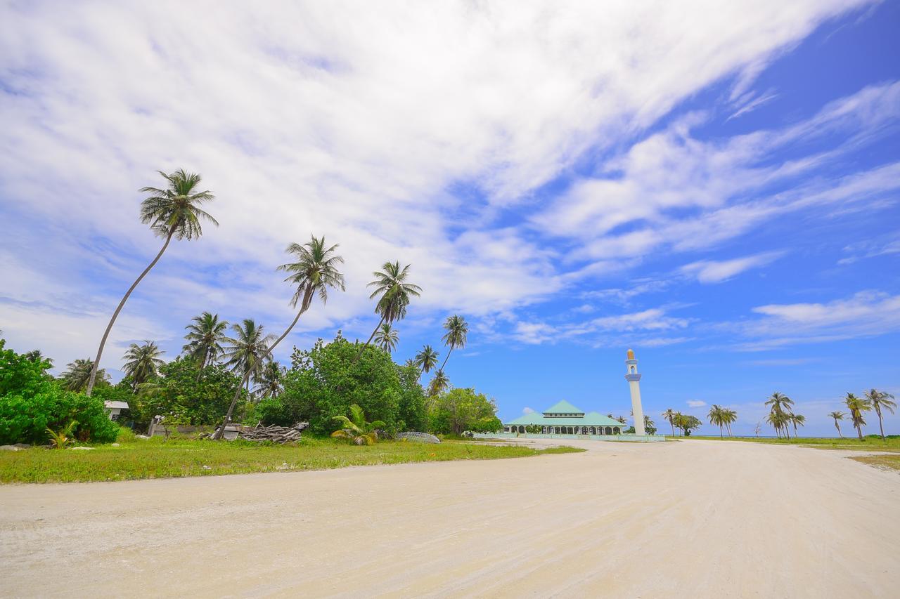 Koimala Hotel Maamigili Island Екстер'єр фото